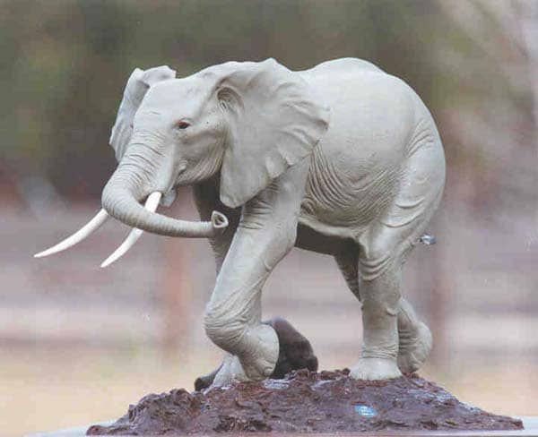 Wildlife bronze sculptures. African elephant bronze sculpture | www.donbeckbronzes.com