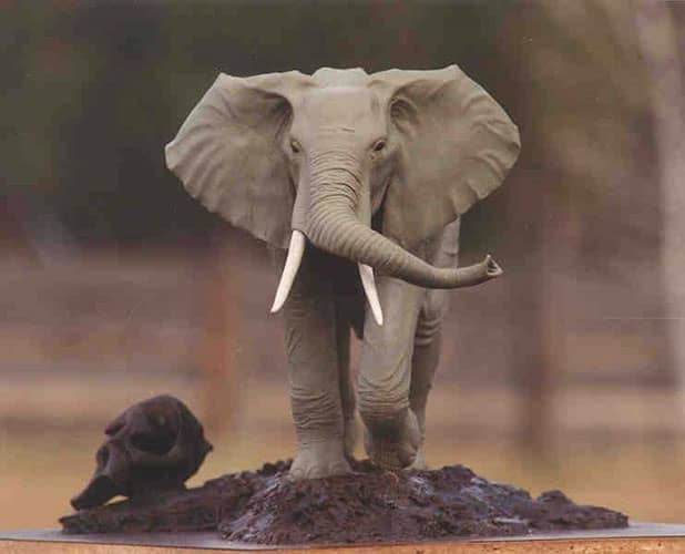 Wildlife bronze sculptures. African elephant bronze sculpture | www.donbeckbronzes.com