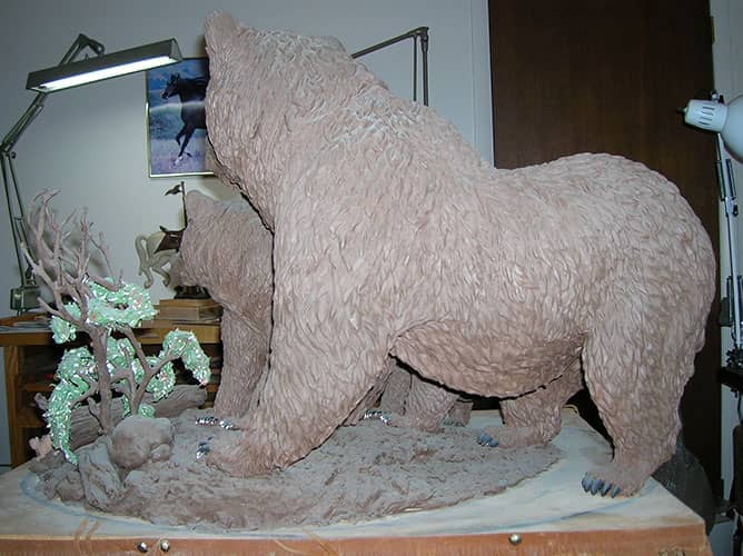 Wildlife bronze sculptures. Grizzly bears bronze sculpture | www.donbeckbronzes.com